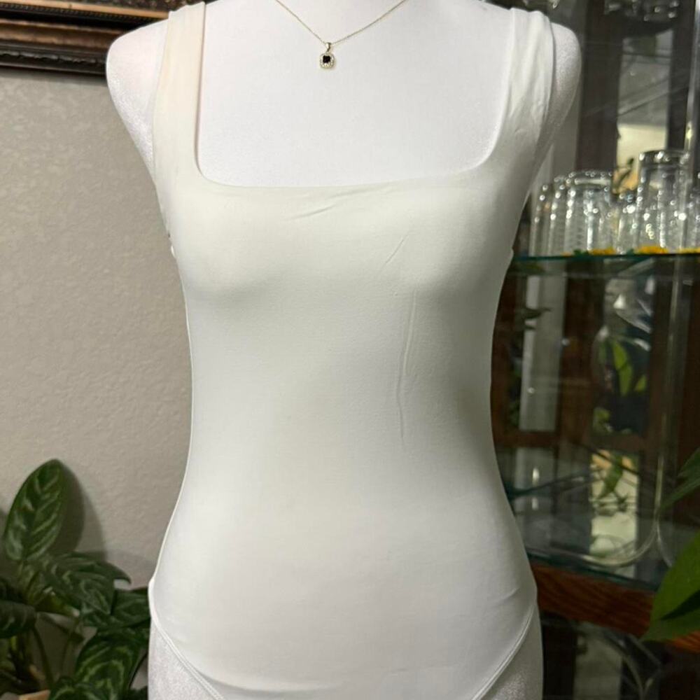 Bundle (2) babaton square neck bodysuits - image 5